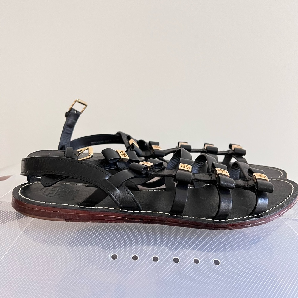 Leather Bow Accents Gladiator Sandals